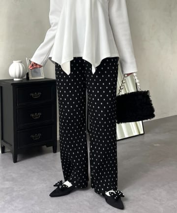 prose verse(プロズヴェール) 【フェイクスエード】ドットプリーツパンツ