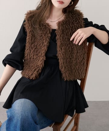 NICE CLAUP / OLIVE des OLIVE OUTLET(ナイスクラップ  / オリーブ デ オリーブ アウトレット) 【EVERY.VERY niceclaup】フェイクファーベスト