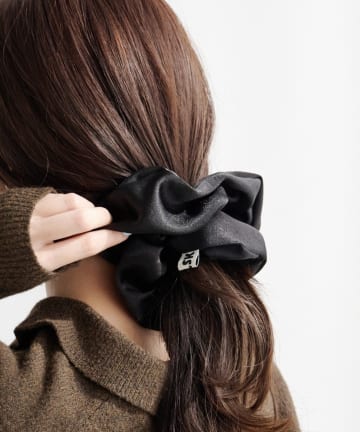 Kastane(カスタネ) 【fiw.】サテンビッグシュシュ