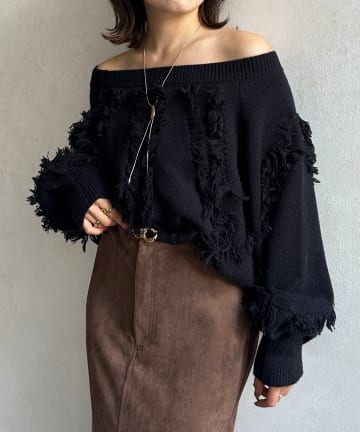 Thevon.(ゼヴォン) ウェーブフリンジショートニット