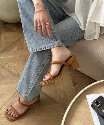 OUTLET(アウトレット) 【Discoat】パフィーラインサンダル