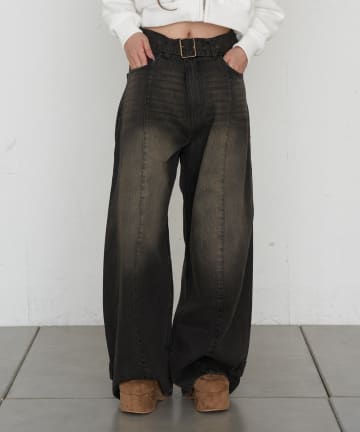 RAY CASSIN(レイカズン) バレルレッグデニムパンツ