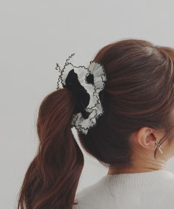 Lattice(ラティス) フリル付きベロアシュシュ