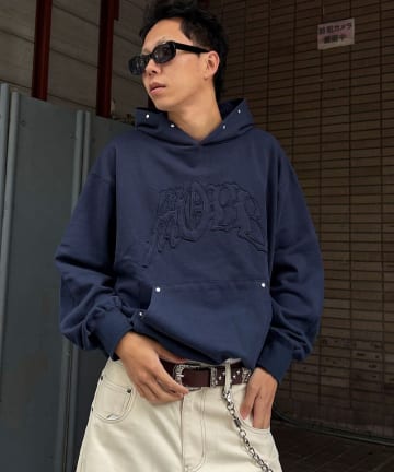 CIAOPANIC(チャオパニック) カットレイヤーロゴスタッズプルオーバーパーカー