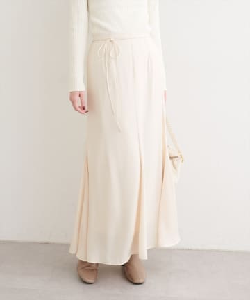 natural couture(ナチュラルクチュール) リボンベルト付きサテンスカート