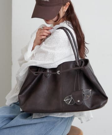 mystic(ミスティック) ベルト付きマルチBAG