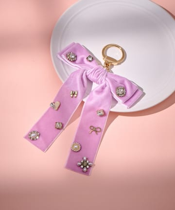 Lattice(ラティス) ビジューベロアリボンチャーム