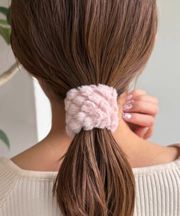 Lattice(ラティス) キルティング風エコファーロールカフ