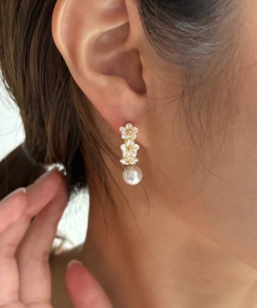 Lattice(ラティス) フラワーピアス
