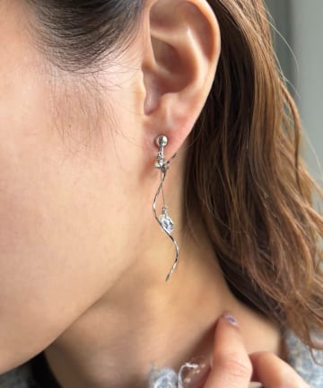 Lattice(ラティス) 華奢ロングイヤリング