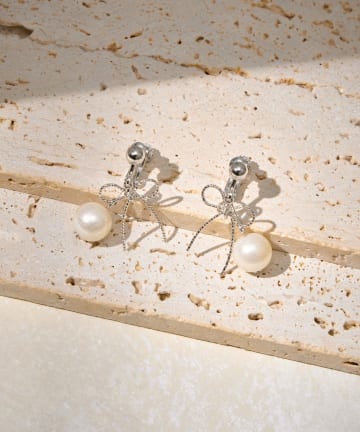 Lattice(ラティス) リボンパールイヤリング