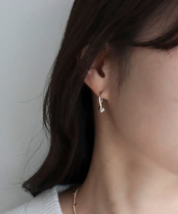 FREDY & GLOSTER(フレディ アンド グロスター) シンメジルコフープピアス