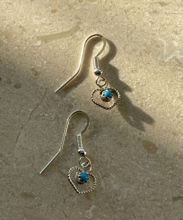 ear PAPILLONNER(イア パピヨネ) 《スターリングシルバー使用》プチハートフックピアス