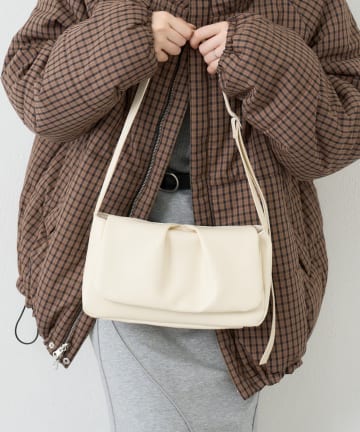 OUTLET(アウトレット) 【Kastane】フラップミドルBAG