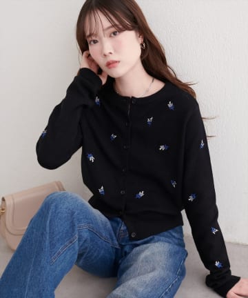 natural couture(ナチュラルクチュール) PBTフラワー刺繍クロップドカーディガン