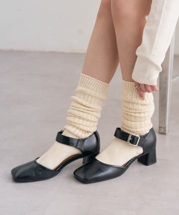 mystic(ミスティック) バックルスクエアパンプス