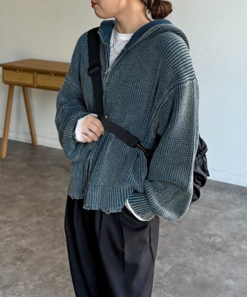 CPCM(シーピーシーエム) ダメージピグメントパーカー