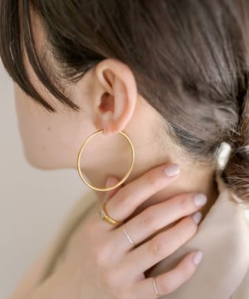 ear PAPILLONNER(イア パピヨネ) 《インフルエンサーuchida企画》ステンレス/44ｍｍフープピアス