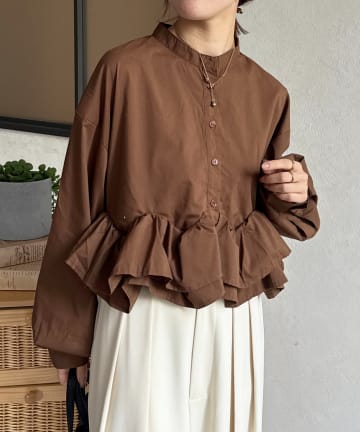 Thevon.(ゼヴォン) フリルヘムブラウス
