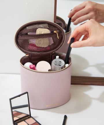 BIRTHDAY BAR(バースデイバー) Stand vanity pouch　スタンドバニティポーチ