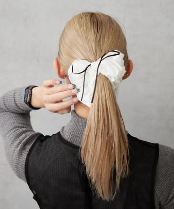 BIRTHDAY BAR(バースデイバー) リボン付きビックシュシュ