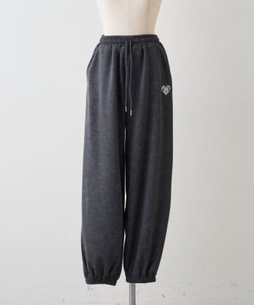 NICE CLAUP / OLIVE des OLIVE OUTLET(ナイスクラップ  / オリーブ デ オリーブ アウトレット) セットアップで着れるパーカーもあります【RMAF】ピグメント風スウェットパンツ