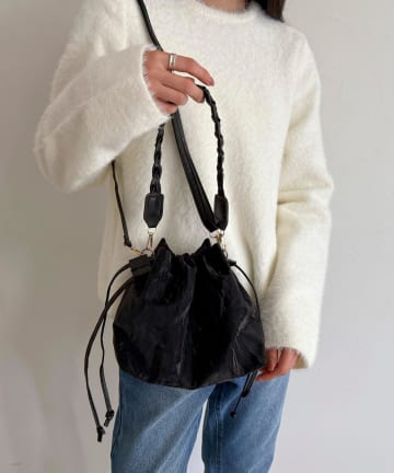 FREDY & GLOSTER(フレディ アンド グロスター) 三つ編みハンドル巾着バッグ