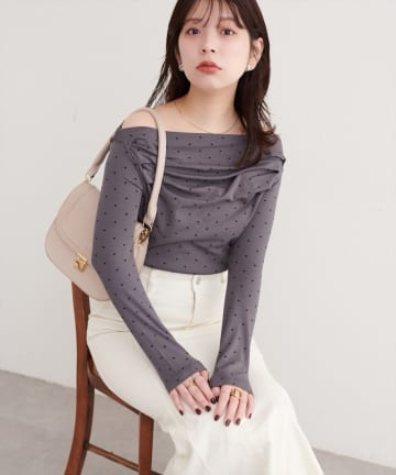 natural couture(ナチュラルクチュール) ドット柄ドレーププルオーバー