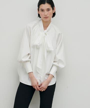 LARUTA(ラルータ) セレモニー対応可／ボータイリボンギャザーブラウス