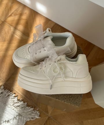 Remind me and forever(リマインドミーアンドフォーエバー) 《カスタム可能◎》チャーム付チュールリボンスニーカー