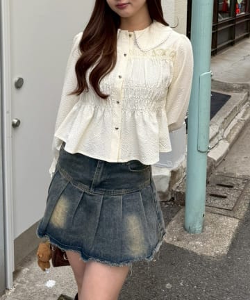 Remind me and forever(リマインドミーアンドフォーエバー) シャーリングペプラムブラウス