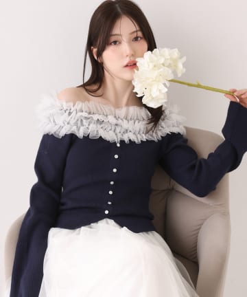 one after another NICE CLAUP(ワンアフターアナザー ナイスクラップ) チュールフリルオフショルニット