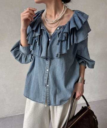 DOUDOU(ドゥドゥ) ライトデニムフリルブラウス