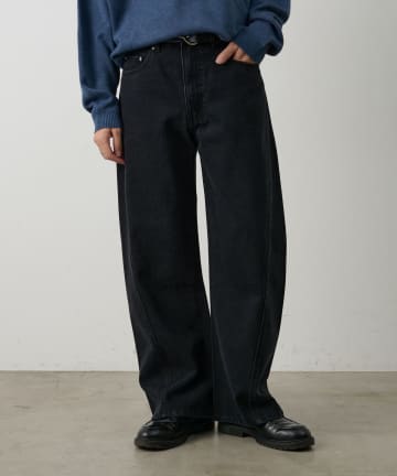 COLONY 2139(コロニー トゥーワンスリーナイン) ヴィンテージライクカーブフレアデニムパンツ