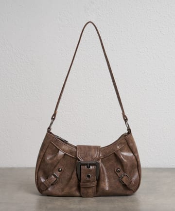 RAY CASSIN(レイカズン) バックルベルト付ショルダー