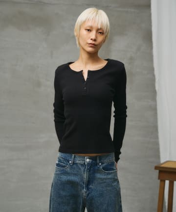 COLONY 2139(コロニー トゥーワンスリーナイン) 【paradigm】ガス焼ワッフルコンパクトヘンリーネックL/S