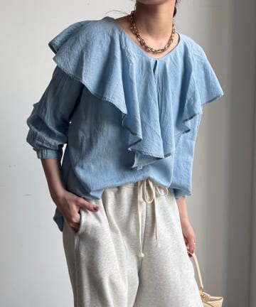 DOUDOU(ドゥドゥ) シアーデニムラッフルブラウス