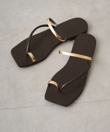 LOUNGEDRESS(ラウンジドレス) 【GALENA/ガレナ】メタルラインフラットサンダル