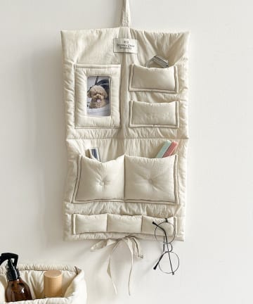 3COINS(スリーコインズ) モコモコウォールポケット