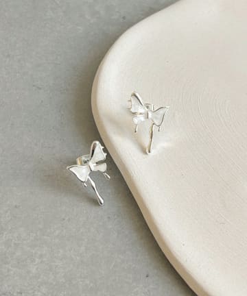 3COINS(スリーコインズ) カラーバタフライピアス