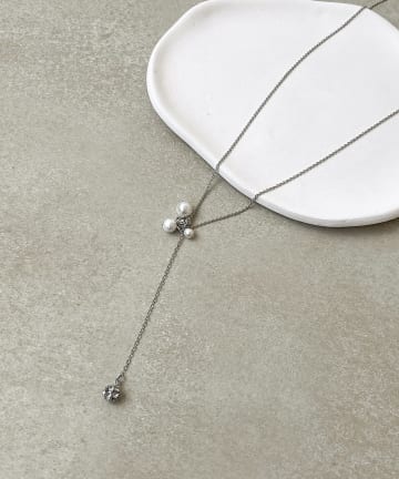 3COINS(スリーコインズ) じゃらパールロングネックレス