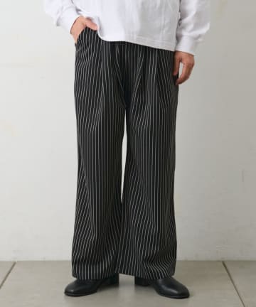 COLONY 2139(コロニー トゥーワンスリーナイン) ピンストライプイージーパンツ