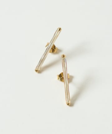 BEARDSLEY(ビアズリー) 《BEATRIZ PALACIOS》ショートバーピアス