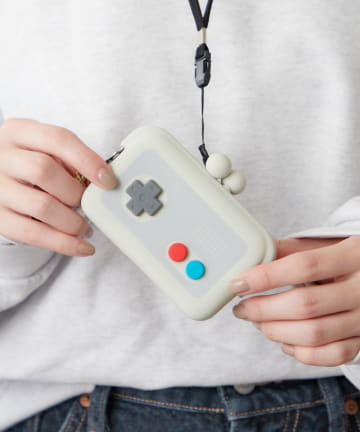 BIRTHDAY BAR(バースデイバー) DO-MO CONTROLLER　コントローラー型のポーチ