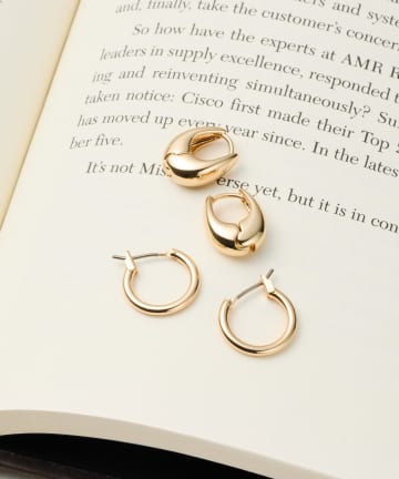 COLONY 2139(コロニー トゥーワンスリーナイン) フープピアスセット