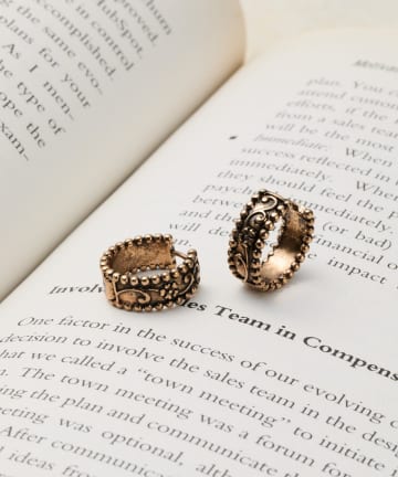 COLONY 2139(コロニー トゥーワンスリーナイン) ヴィンテージフープワンタッチピアス