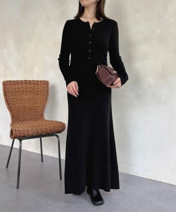 Thevon.(ゼヴォン) ヘンリーネックリブニットワンピース