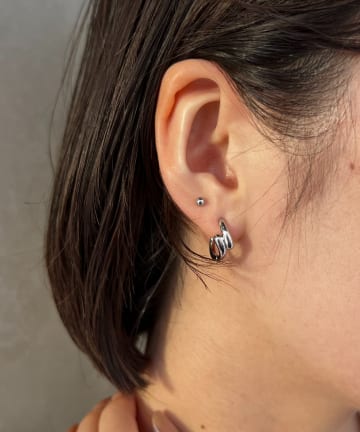 CAPRICIEUX LE'MAGE(カプリシュレマージュ) 〈GOLDY/ゴールディ〉コンビワンタッチフープピアス