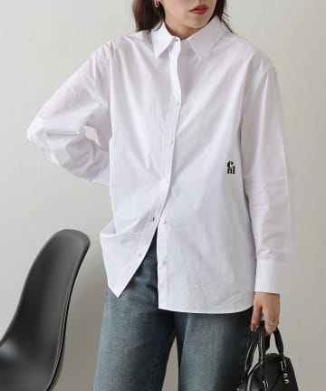 COLONY 2139(コロニー トゥーワンスリーナイン) 刺繍ロゴコットンシャツ