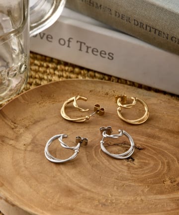 Jena　espace merveilleux(ジェナ　エスパスメルヴェイユ) メタルウェーブピアス